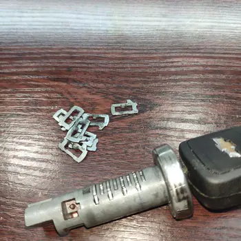 Установлены новые секретные рамки на замок зажигания Шевроле Круз (Chevrolet Cruze)